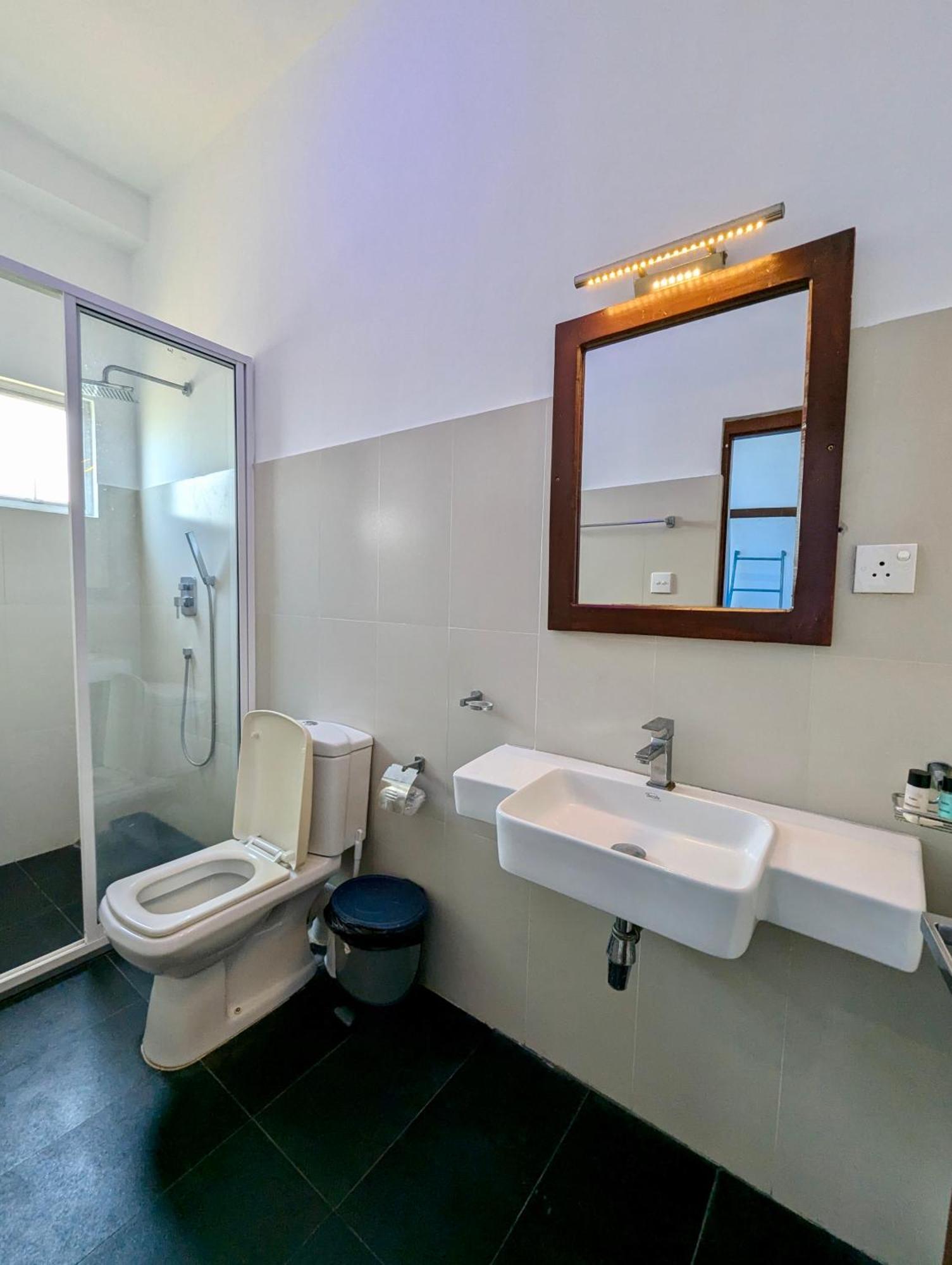 Bliss Apartment Hikkaduwa Exterior photo